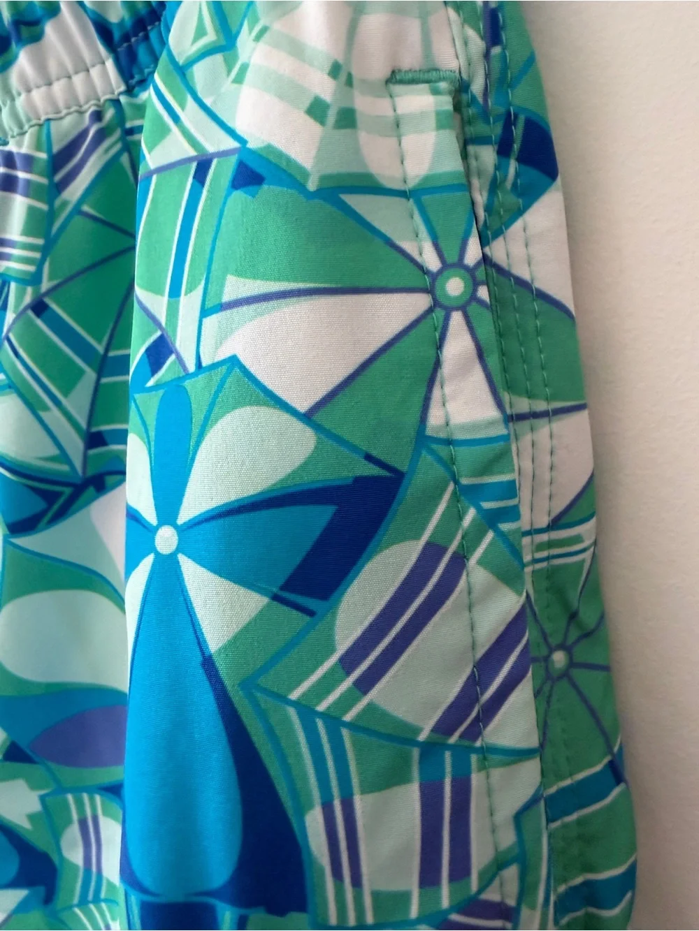 Vineyard Vines Umbrella Print Swim Trunks XL Blue Green Beach Shorts